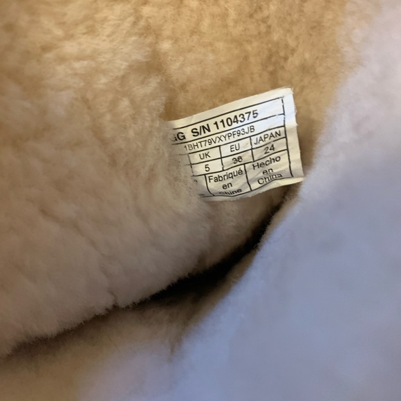 UGG Women’s boots - size 7 - Marciela II - chestnut - Picture 6 of 10